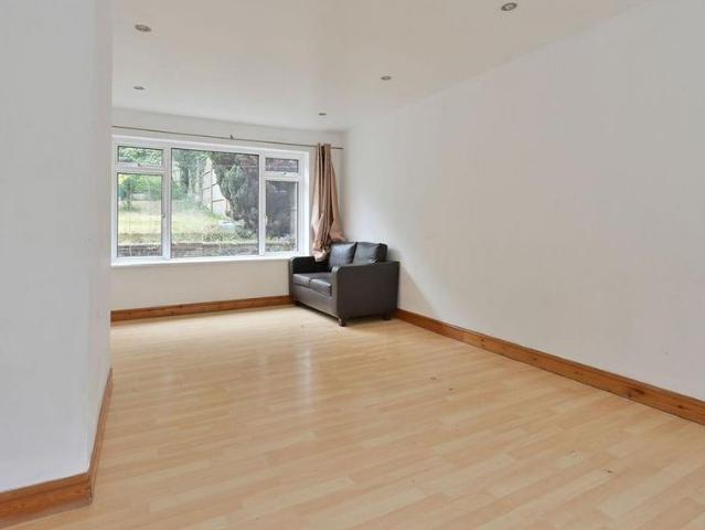 House for rent in Felden, Pouchen End