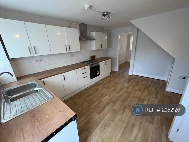 House for rent in Waun Fach, Falcon Lodge
