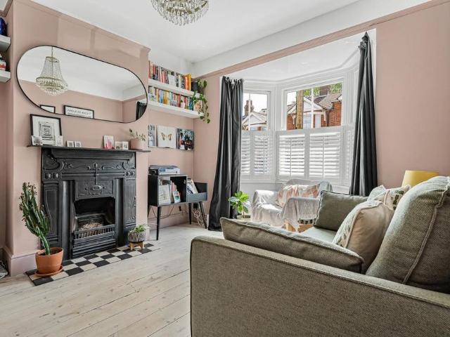 House for rent in Pouchen End, Hertfordshire