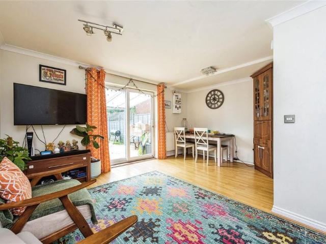 House for rent in London Borough of Hounslow, Greater London