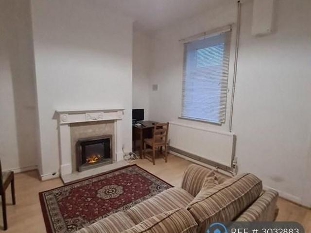 House for rent in Fernhill, Bury