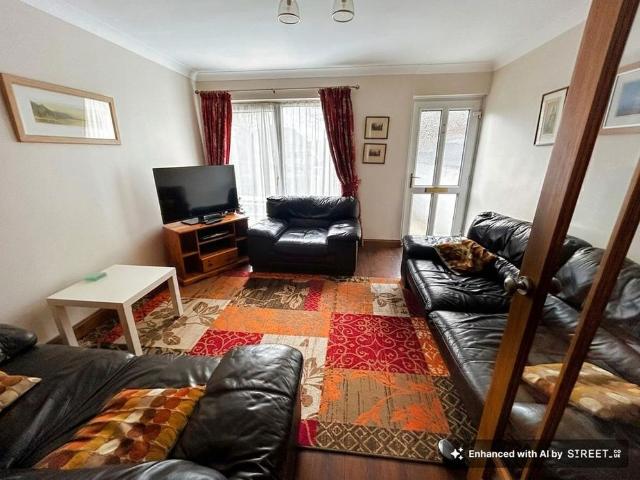 House for rent in Pontneddfechan, Wales