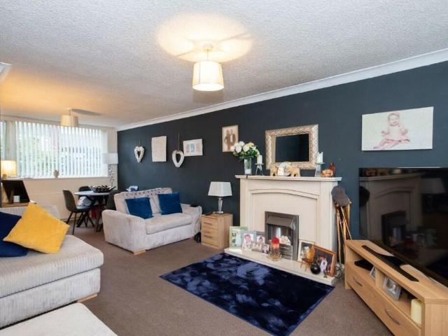 House for rent in Waterhead, Pendock