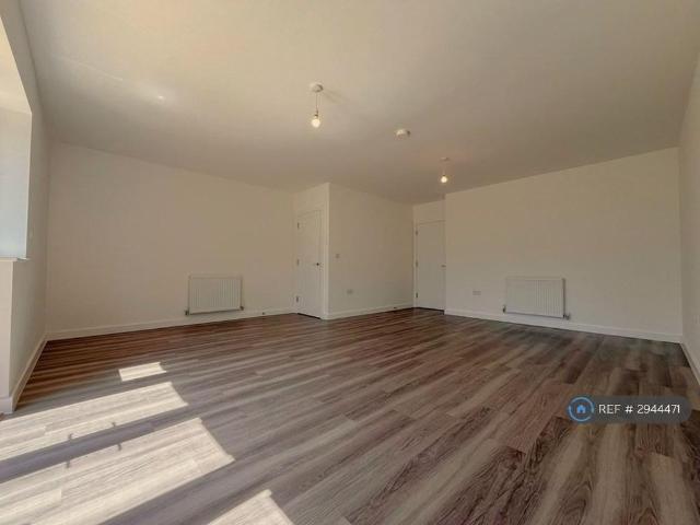 House for rent in Highfield, Pouchen End