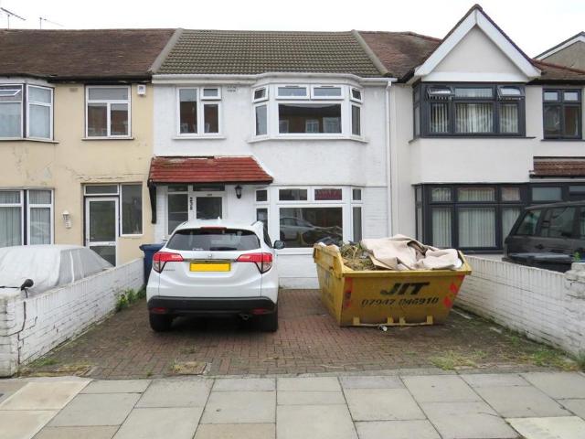 House for rent in London Borough of Ealing, Greenford