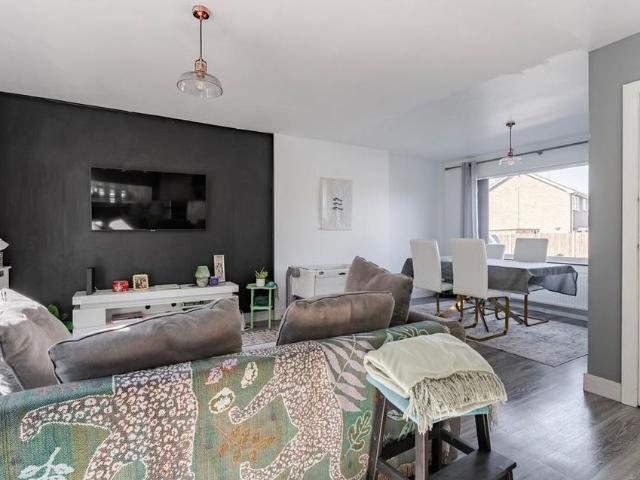 House for rent in New Catton, East Bank