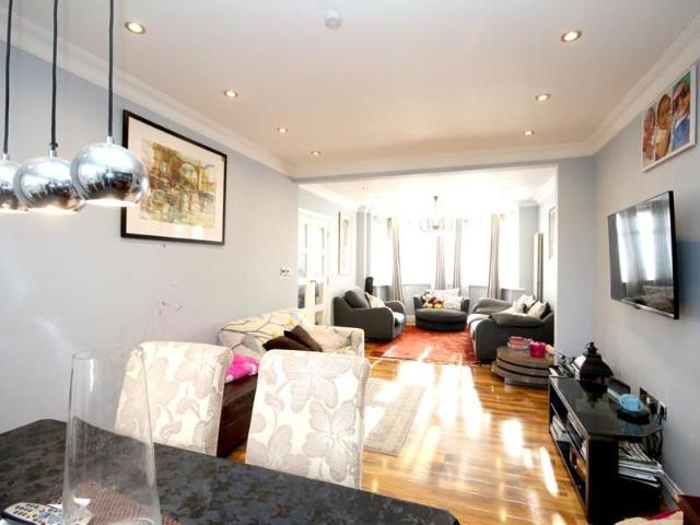 House for rent in Lane, Greater London
