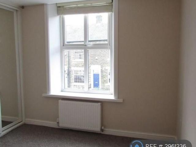 House for rent in Charlesworth, East Midlands