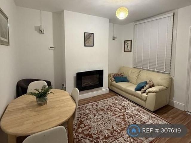 House for rent in St James' End, Northampton