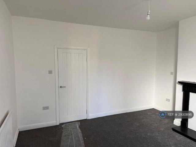 House for rent in Kingstone, Barnsley