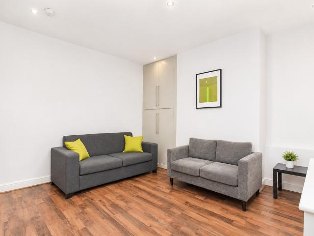 House for rent in Hyde Park, West Yorkshire