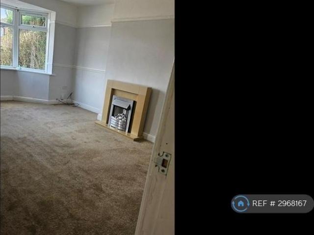 House for rent in Calderstones