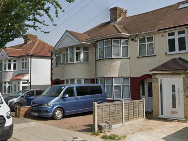 House for rent in Wood End, Greater London