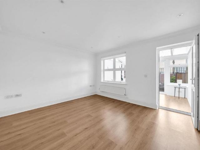 House for rent in West Wickham, Greater London