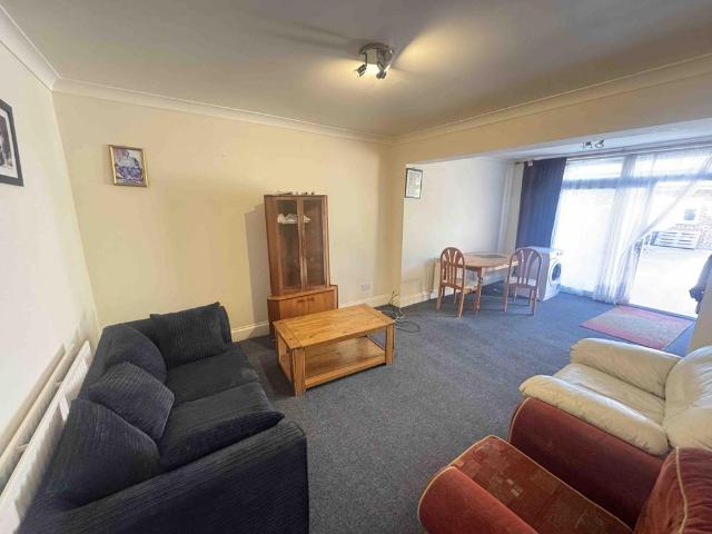 House for rent in London Borough of Hounslow, Greater London