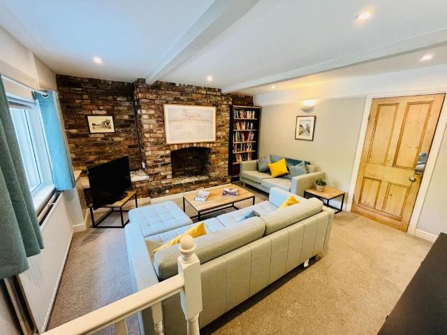 House for rent in Altrincham, Trafford