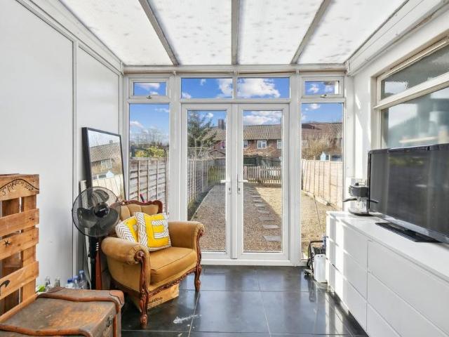 House for rent in Charlton, Greater London