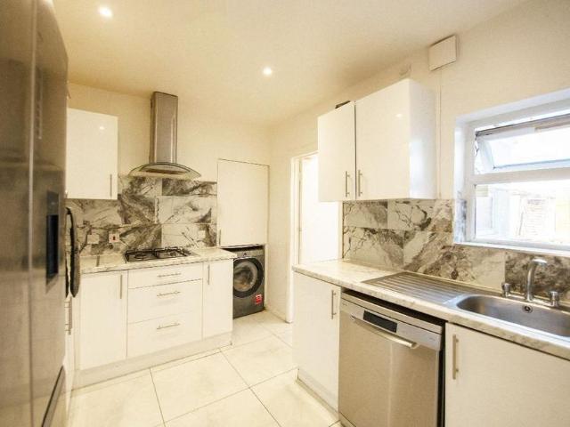 House for rent in London Borough of Croydon, Greater London