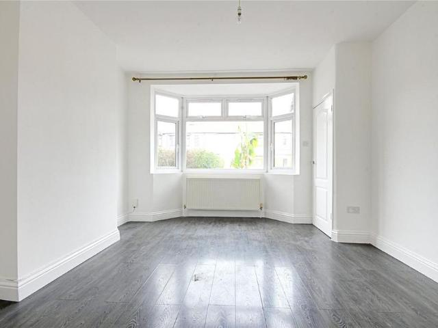 House for rent in Freezywater, Greater London