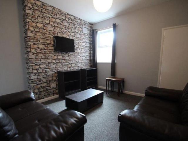 House for rent in Bede Island, Old Wharf