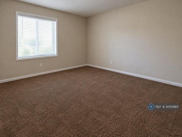 House for rent in Henley, Box