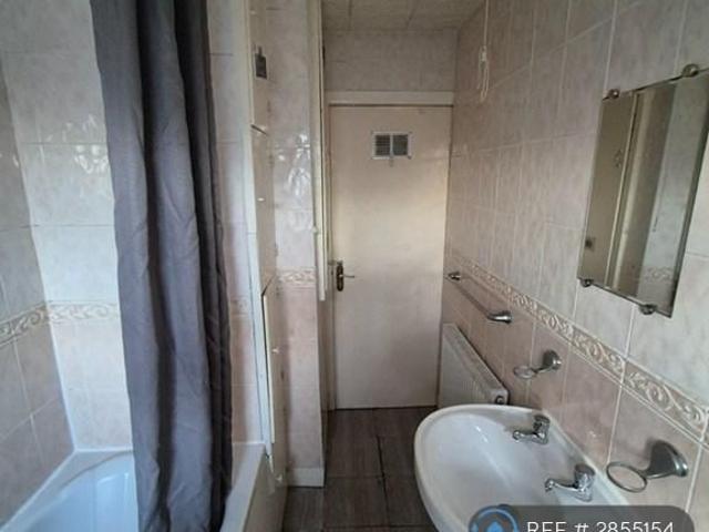 House for rent in Buckley, Burnedge
