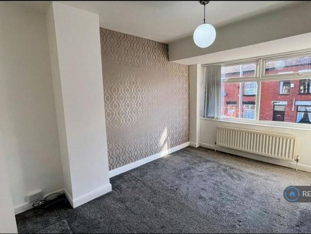 House for rent in Hollinwood, Pendock