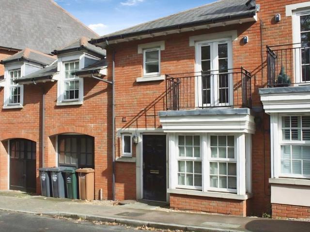 House for rent in Swanscombe and Greenhithe, Monks Orchard