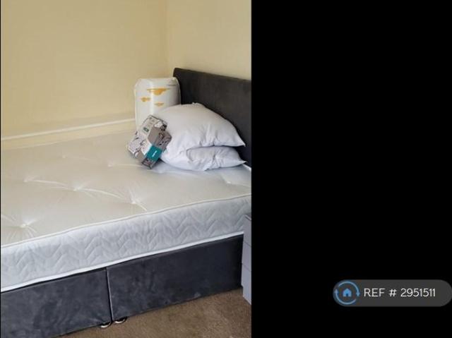 House for rent in Milnshaw, Backburn
