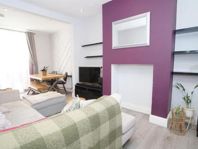 House for rent in Greengates, West Yorkshire