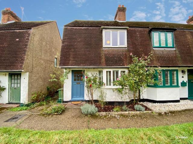 House for rent in The Wells, Surrey