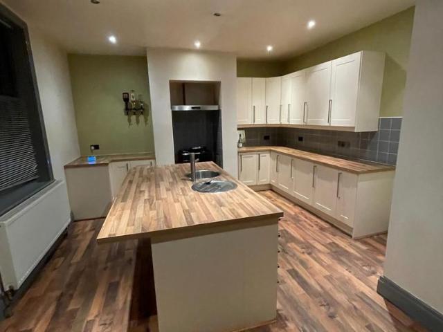 House for rent in Almondbury, West Yorkshire