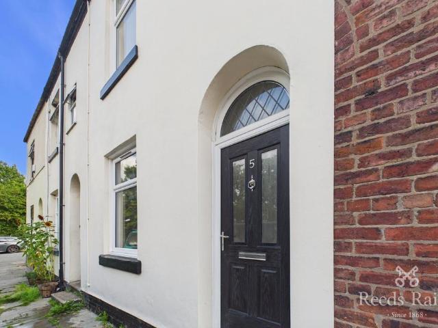 House for rent in Guide Bridge, Greenheys