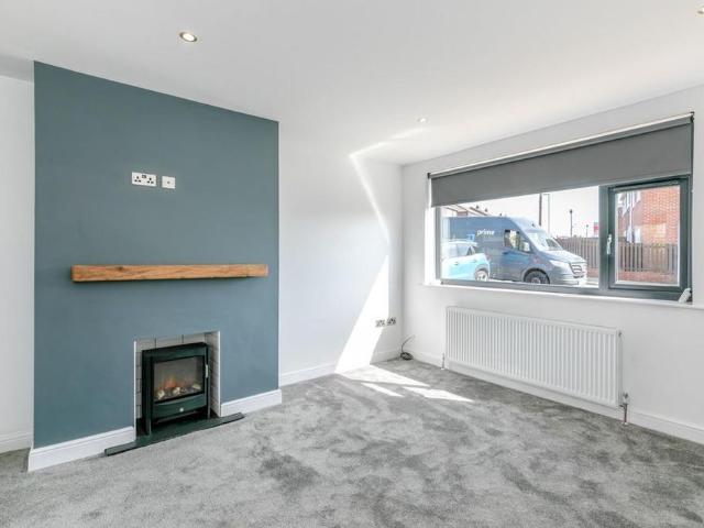 House for rent in West Ardsley, Tingley