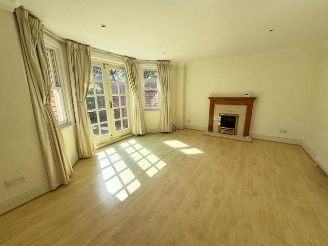 House for rent in Mobberley