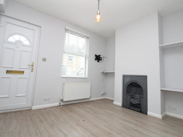 House for rent in Worcester Park Estate, Monks Orchard
