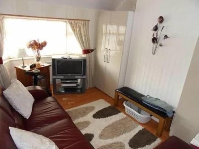 House for rent in London Borough of Ealing, Greenford