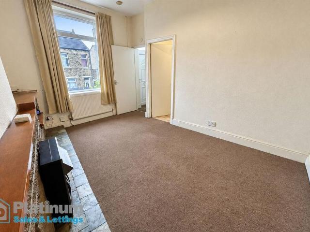House for rent in Paddock, Milnsbridge