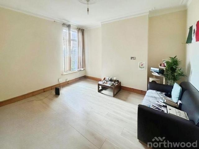 House for rent in Calderstones