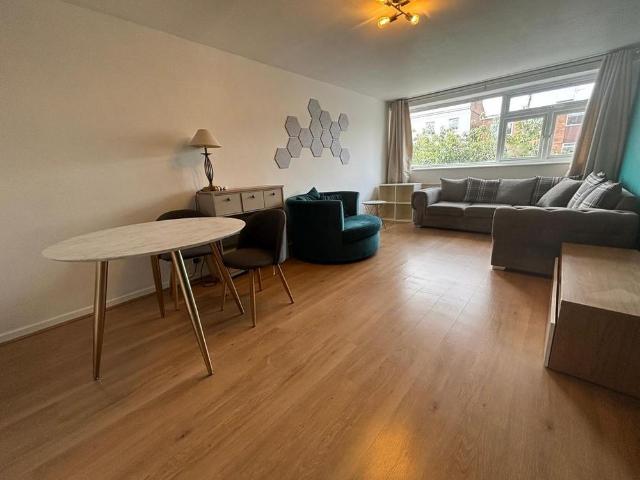 House for rent in Sydenham, Green Close