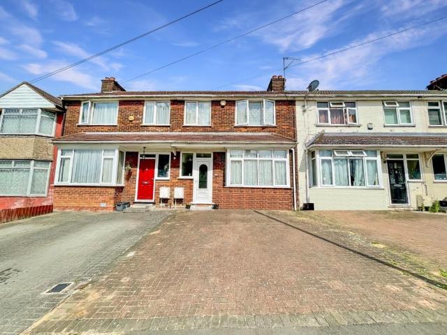 House for rent in Spring Park, Luton