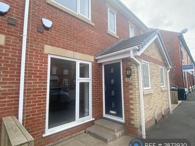 House for rent in Newton Wood, Greenheys