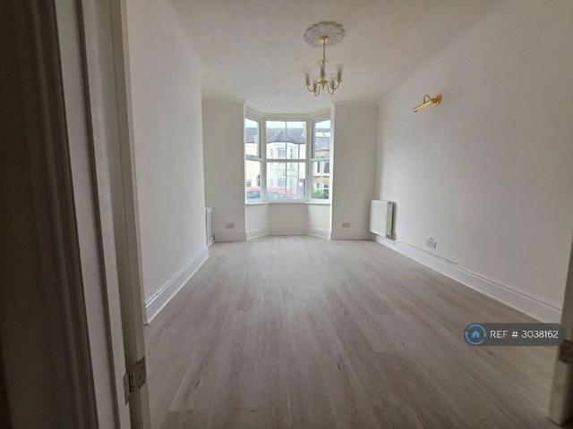 House for rent in New Bilton, Warwickshire