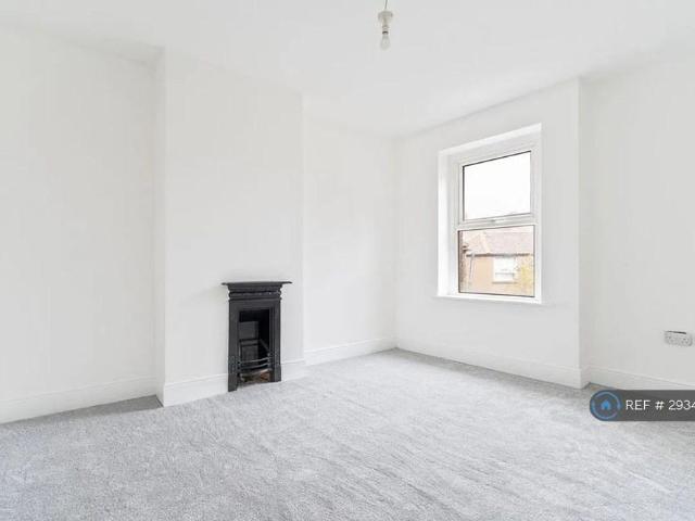 House for rent in Pengam Green, Falcon Lodge