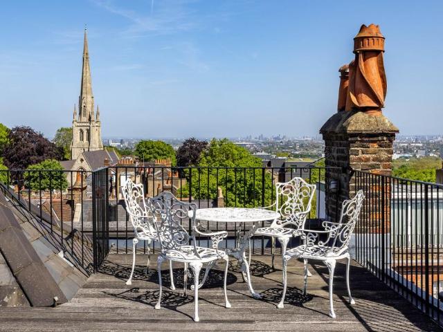 House for rent in Vale of Health, West Hampstead