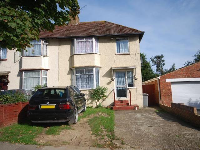 House for rent in Alperton, Greater London