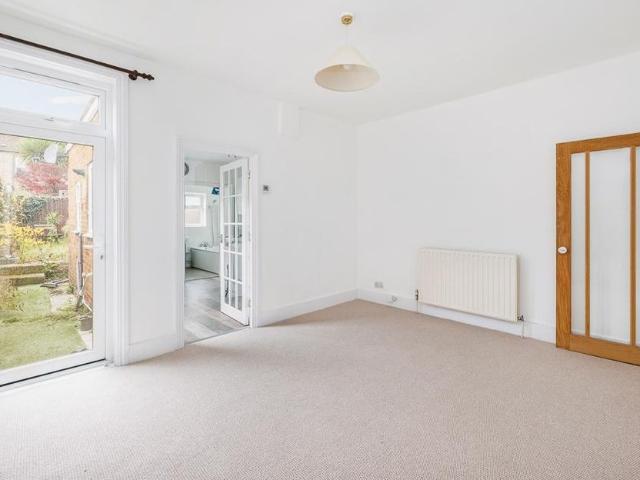 House for rent in London Borough of Ealing, Hanwell
