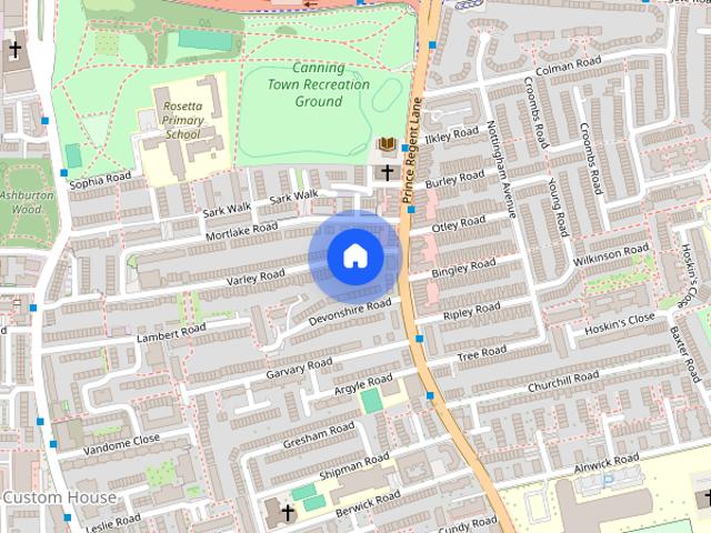 Townhouse for rent in Custom House, Greater London