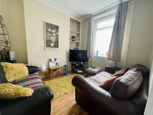 House for rent in Plasnewydd, Falcon Lodge