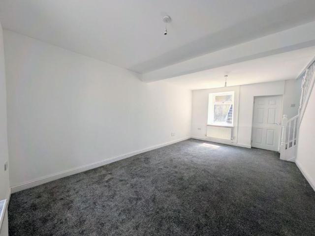House for rent in Penrhiwceiber, Wales